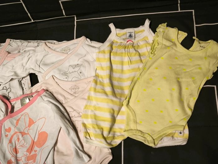 Lot d'habits bébé fille 3mois - photo numéro 3