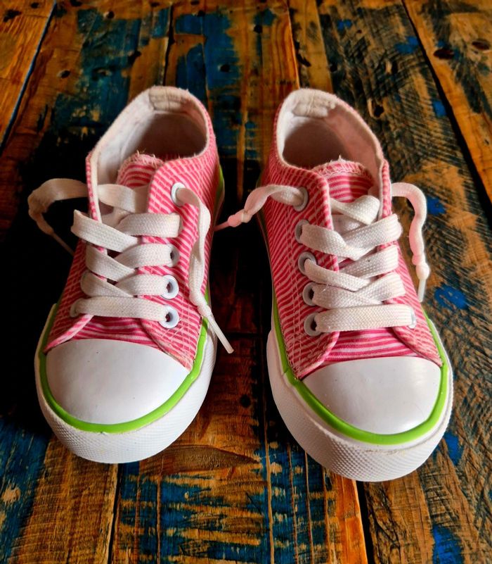 Paire de baskets en toile