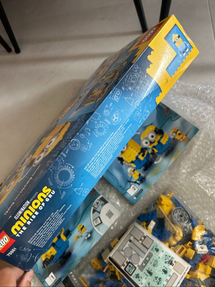 75551 LEGO Minions Les maxi-Minions et leurs repaires - photo numéro 2