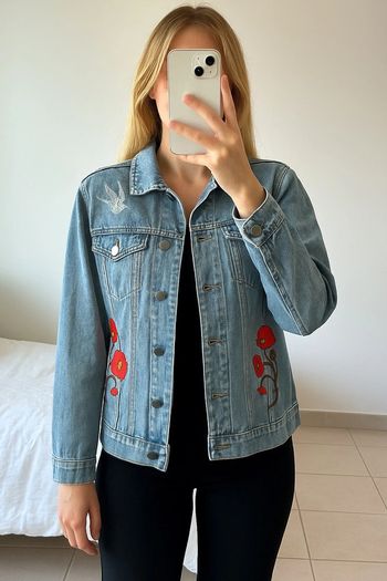 Veste en jean oversize brodée – fleurs & oiseau – taille S