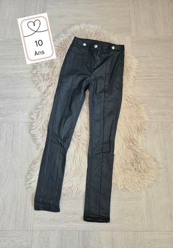 Pantalon huilé * Tape à L’œil *