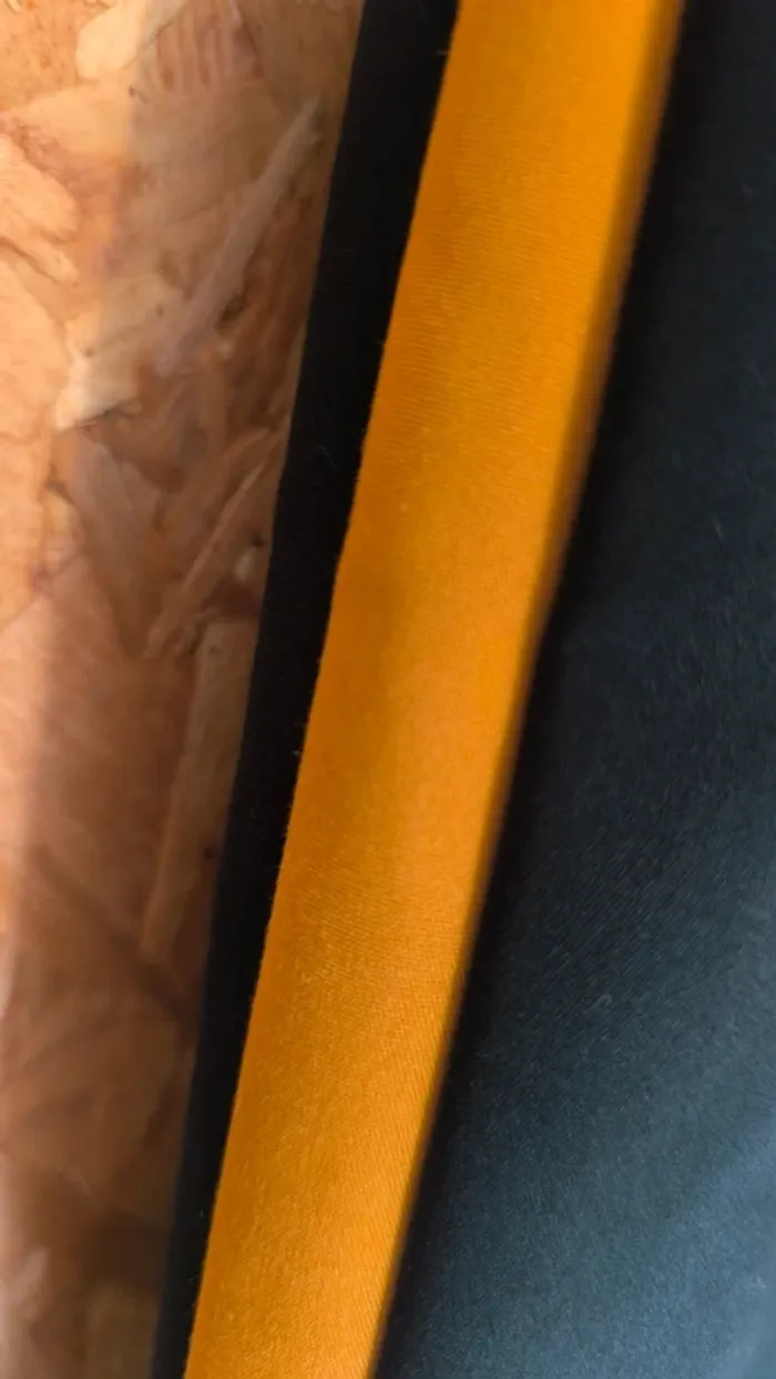 Pantalon noir bande jaune - photo numéro 3