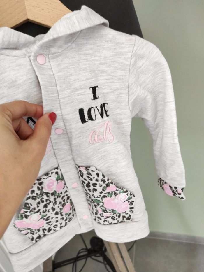 Sweat à capuche 18 mois - photo numéro 4