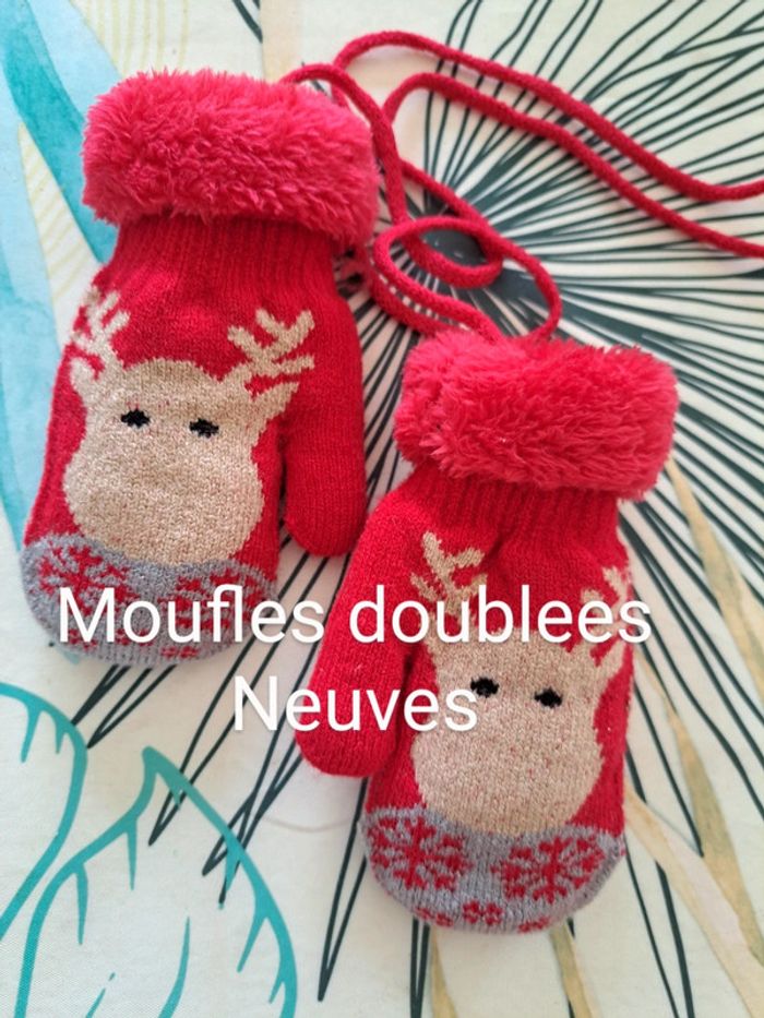 Moufle neuve renne