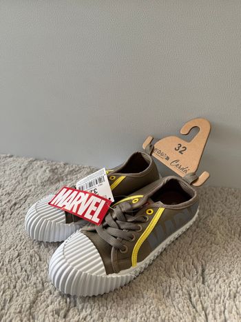 Basket casual Marvel taille 32