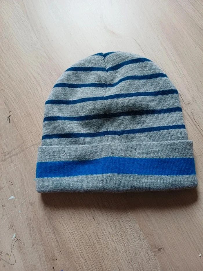 Bonnet c&a masque - photo numéro 2