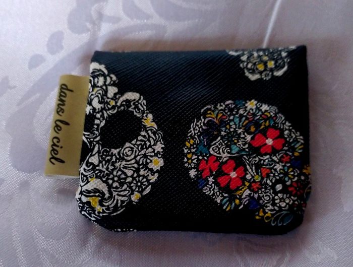 Petit porte monnaie cranes et fleurs