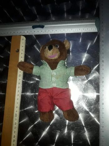 Petit ours brun peluche