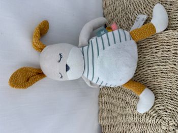 Lapin Tao Qui Dort Tape A L'oeil Rayé Gris Peluche Doudou Lapin Attache Têtine 