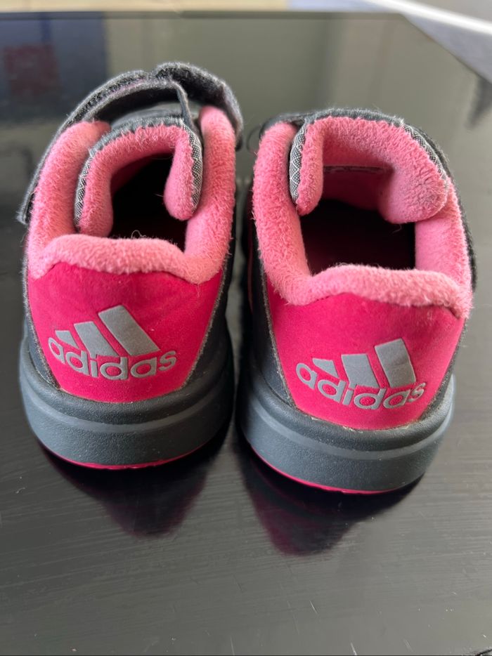 Chaussures fille adidas taille 24 - photo numéro 3