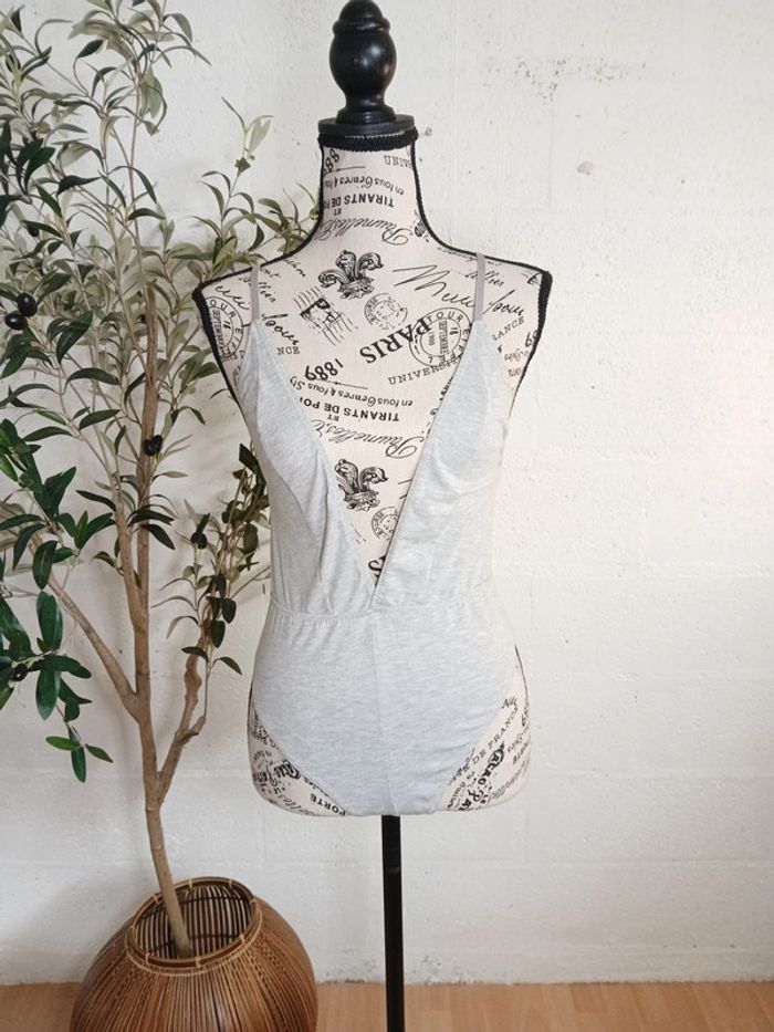 Body gris échancré ASOS – Taille S – Bon état - photo numéro 3