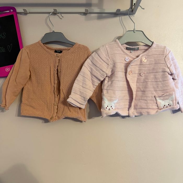 Lot de 5 gilets en mailles - T6mois - Marques diverses - photo numéro 3