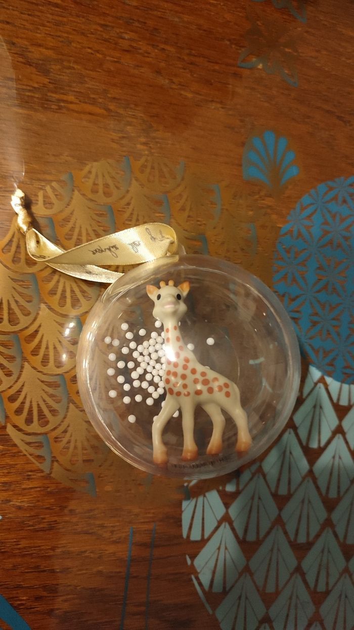 Boule de neige Sophie la girafe