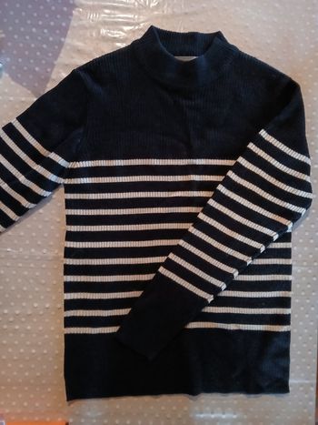 Pull rayé col montant