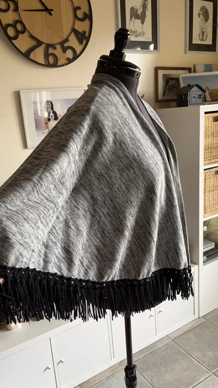 Poncho avec manche - photo numéro 2