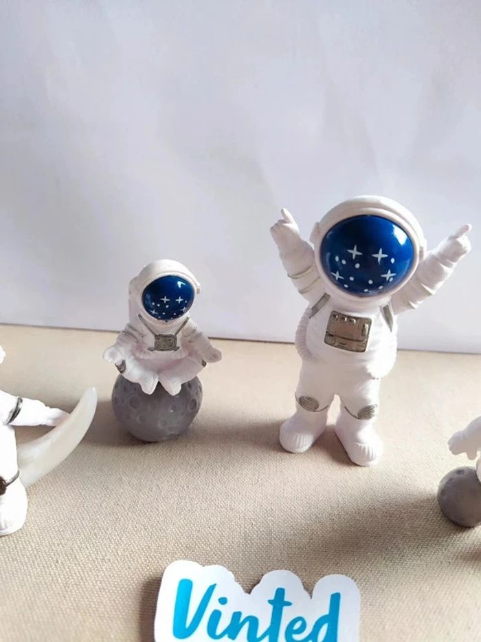 Lot de 4 figurine astronautes - photo numéro 3