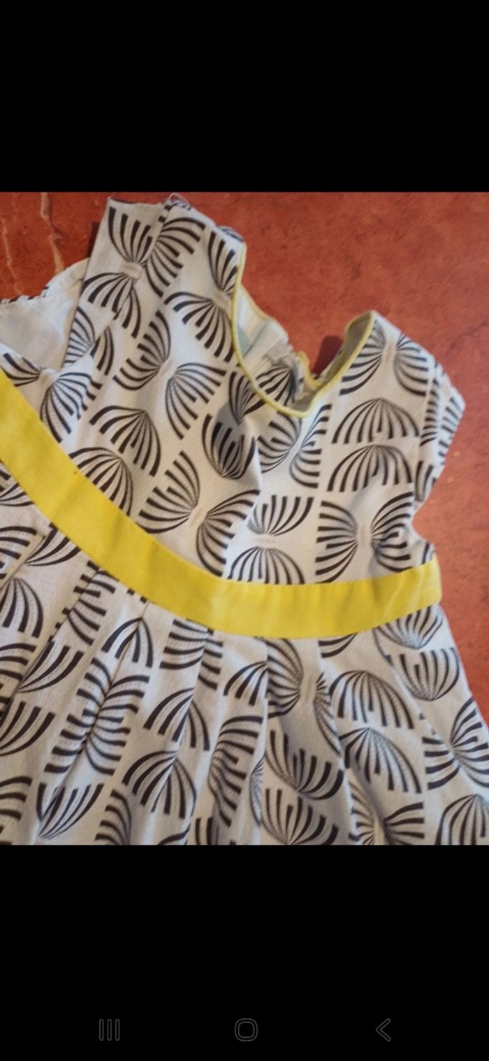 Robe fille taille 24 mois - photo numéro 2