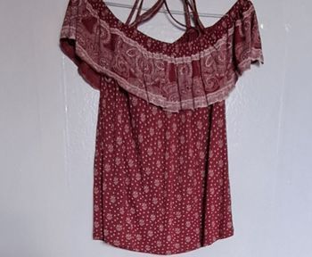 Haut Jennyfer taille M très bon état