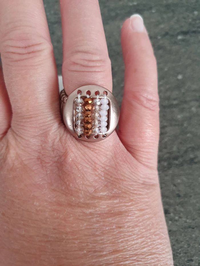 Bague en perles. - photo numéro 1