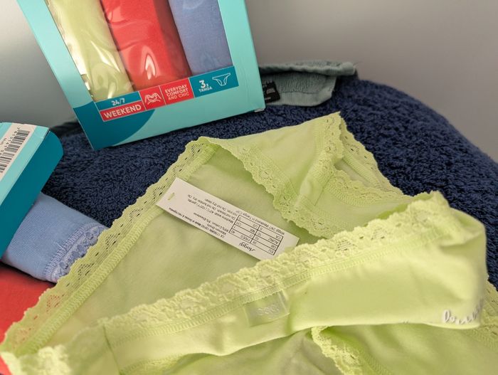 Lot de 6 culottes weekend femme. Taille 40 française. Neuf. Sloggi - photo numéro 9
