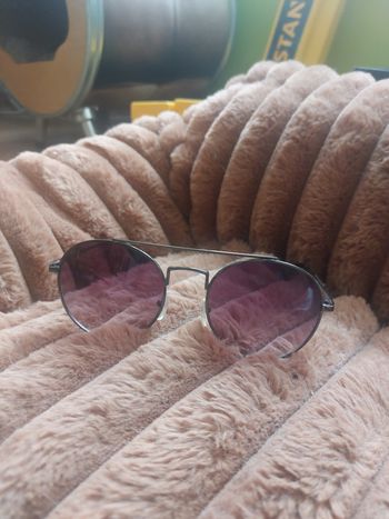 Lunettes de soleil NEUVES