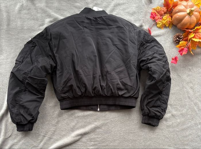 Blouson Bomber Court Noir - Jennyfer - Taille S - Neuf avec étiquette - photo numéro 2