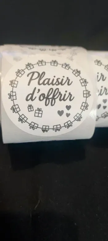 Lot de 20 étiquettes autocollantes “Plaisir d’offrir” 50x50 mm