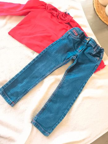 Ensemble chemisier fuschia et jean