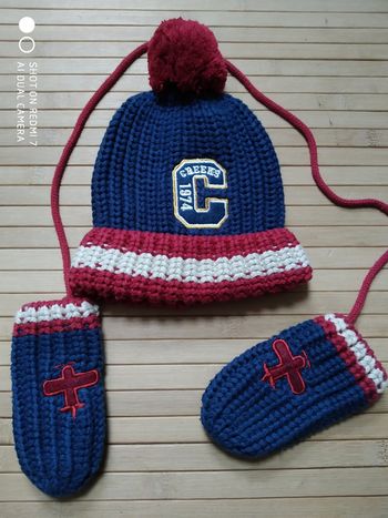 Creeks ensemble Bonnet moufles neuf 3 6 mois