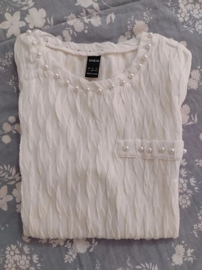 Très joli t-shirt blanc avec perles Shein taille L - photo numéro 5