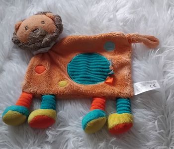 Doudou plat lion saumon et Cercles, bandana- Simba