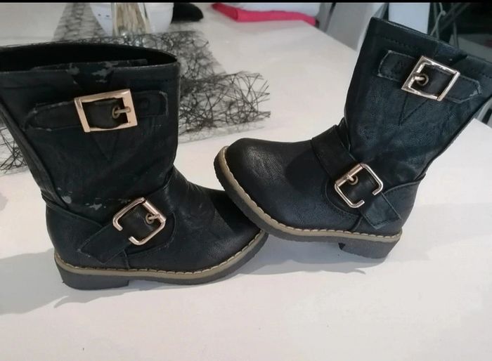 Bottes T 24 abîmé 👧🏻 - photo numéro 2