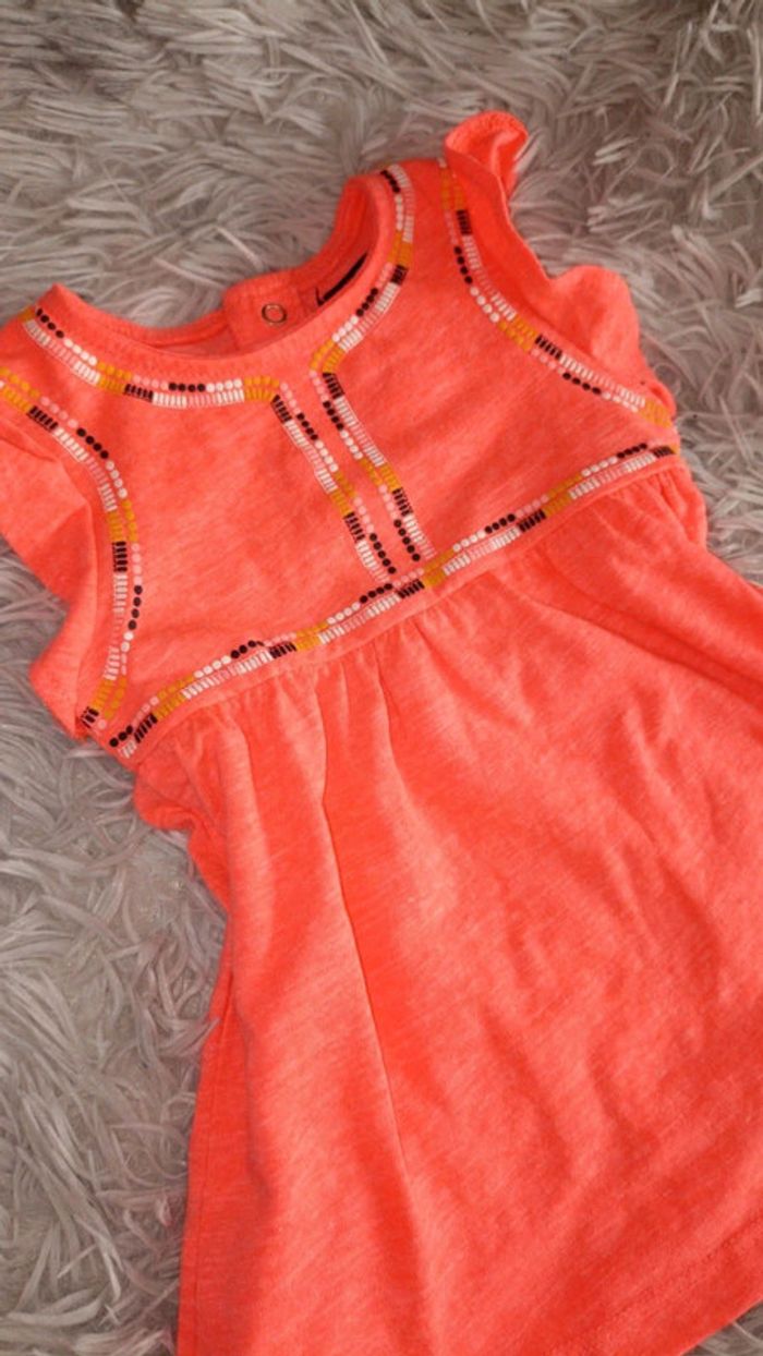 Magnifique robe 3 mois 💐 - photo numéro 2