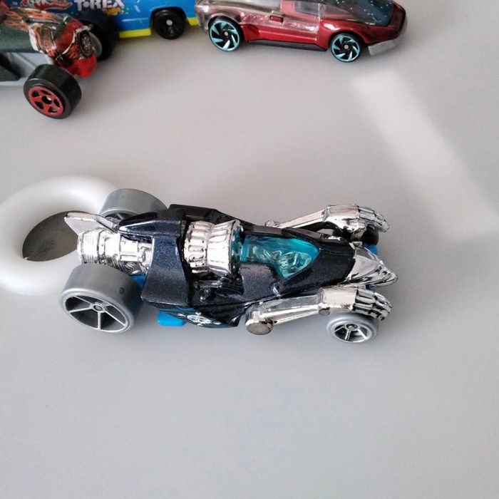 Lot de 9 voitures Hot Wheels - photo numéro 4