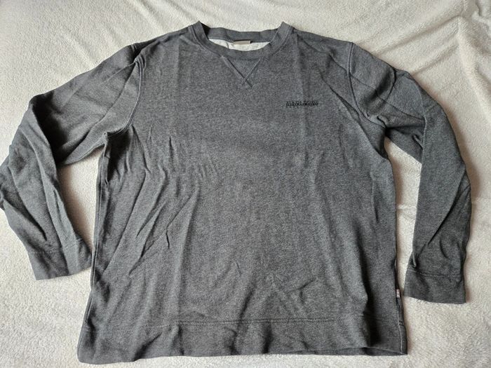 Pull Napapijri Taille XXL  parfait état - photo numéro 2