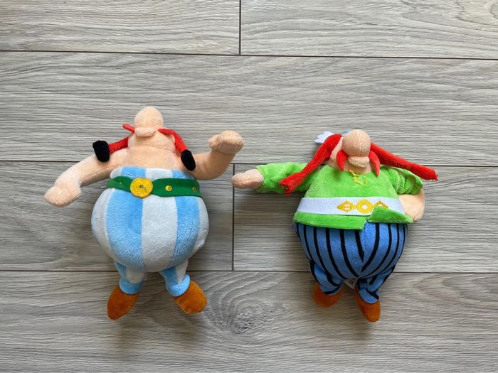 Lot 2 peluches Astérix / Obelix