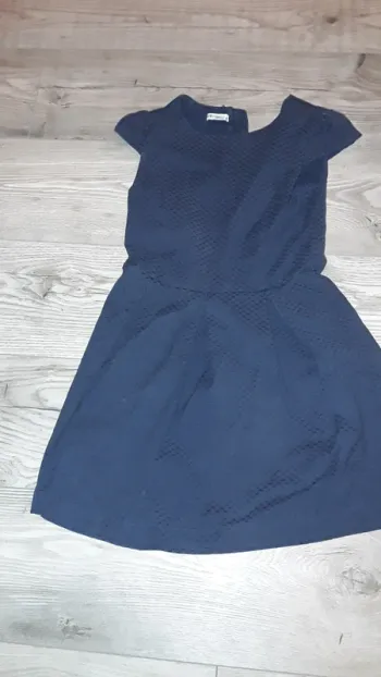 Robe bleu marine à fermeture dans le dos taille 10