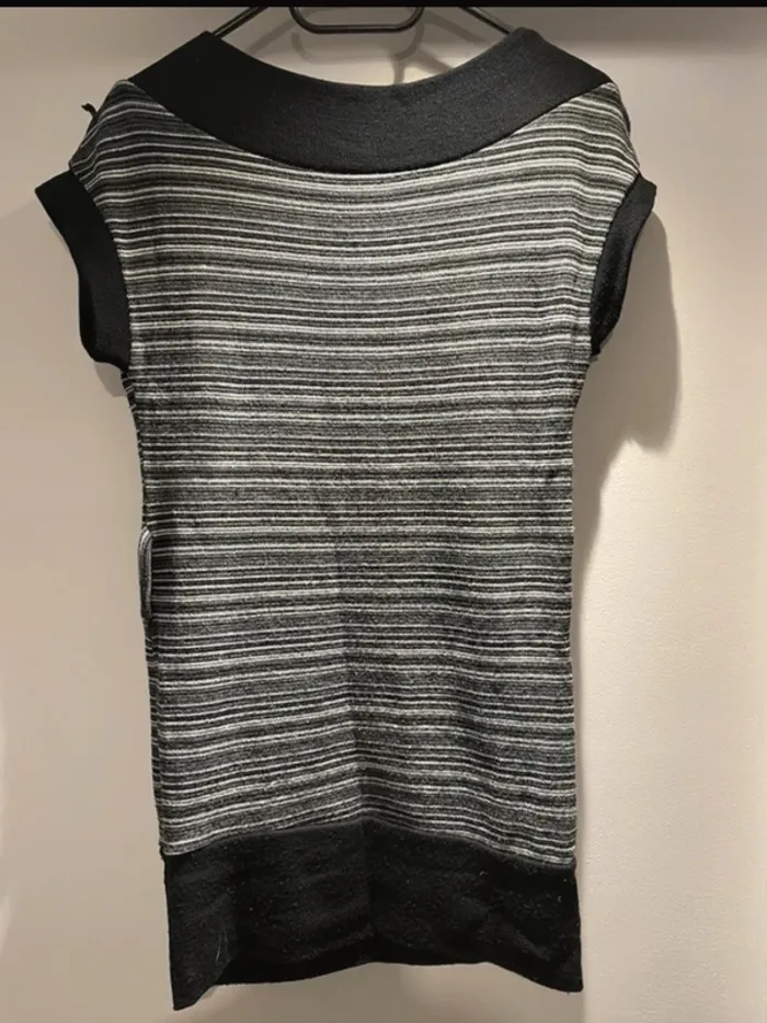 🖤 Pull sans manches noir & gris rayé - taille 36 - photo numéro 6