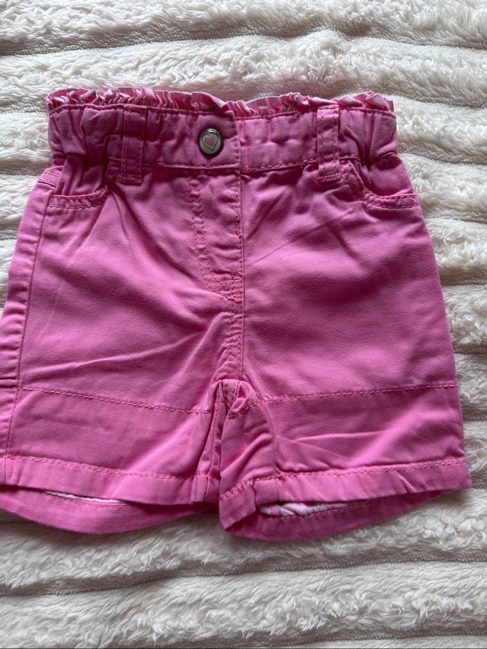 Lot 10 shorts 6 mois - photo numéro 2