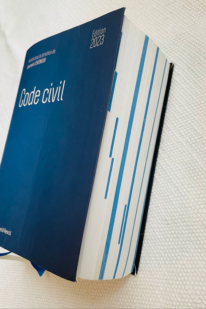 Code civil 2023 éditions LexisNexis surligné - très bon état - photo numéro 5