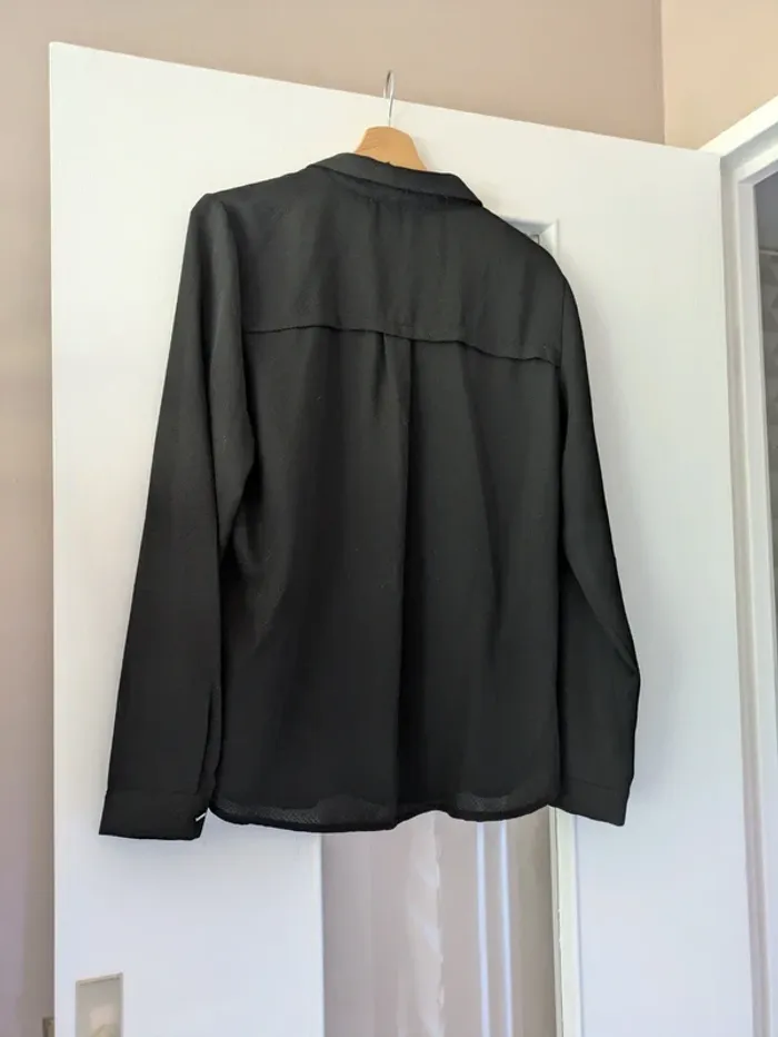 Magnifique haut blouse chemisier femme taille 42 noir - photo numéro 3