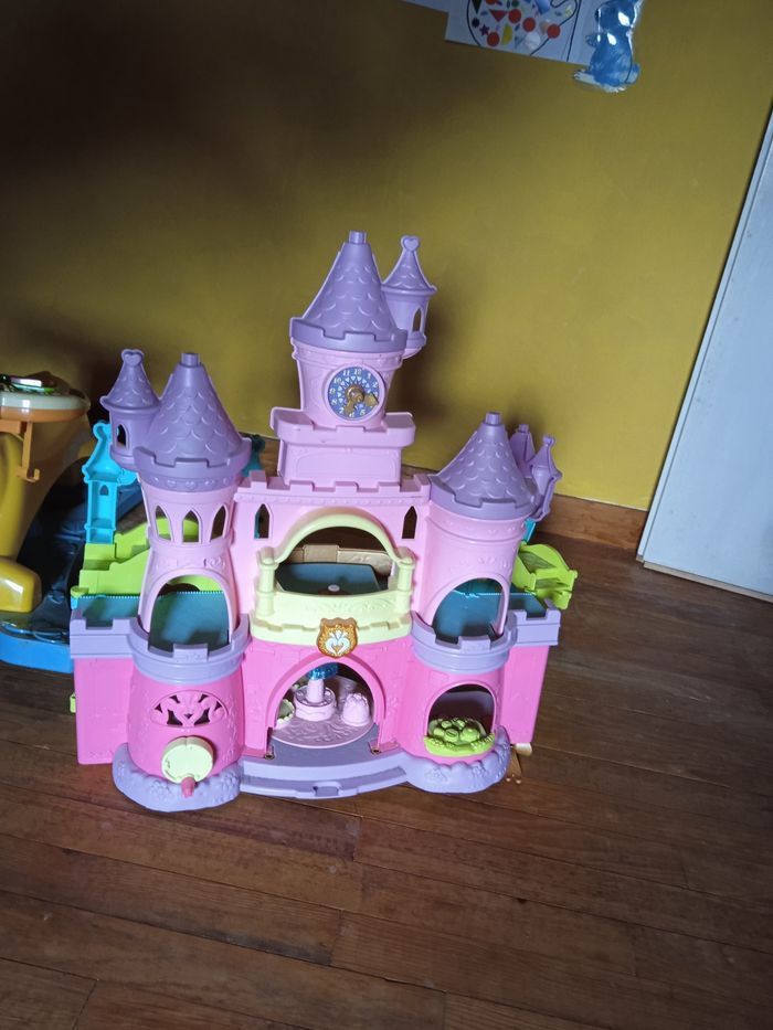 Château enchanté tut tut - photo numéro 2