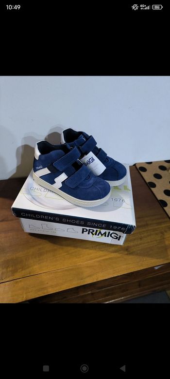 Basket à scratch garçon primigri taille 25 
