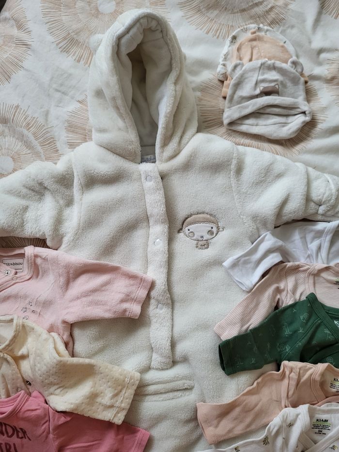 Lot bébé fille 0 mois - photo numéro 4