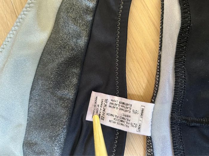 Maillot de bain 2 pièces bandeau noir et argenté - photo numéro 10