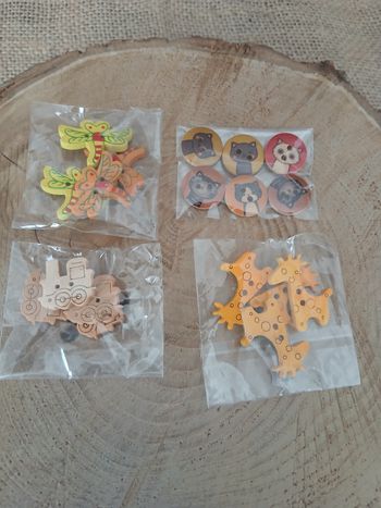 Lot de 4 sachets de boutons en bois