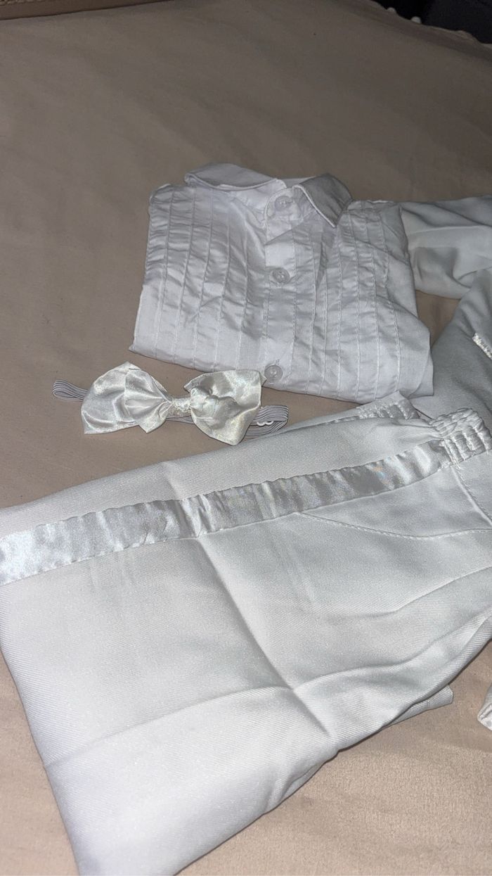 Costume 4 pièces bébé blanc - photo numéro 2