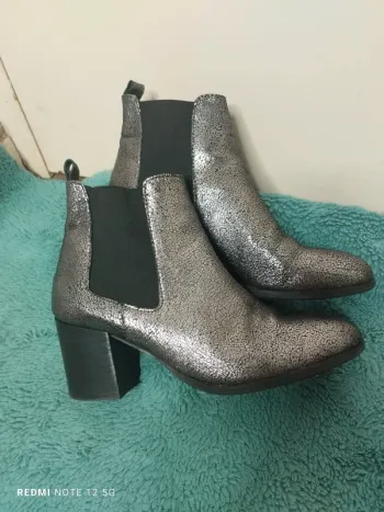 Jolie paire de Bottines Argenté Morgan pointure 36