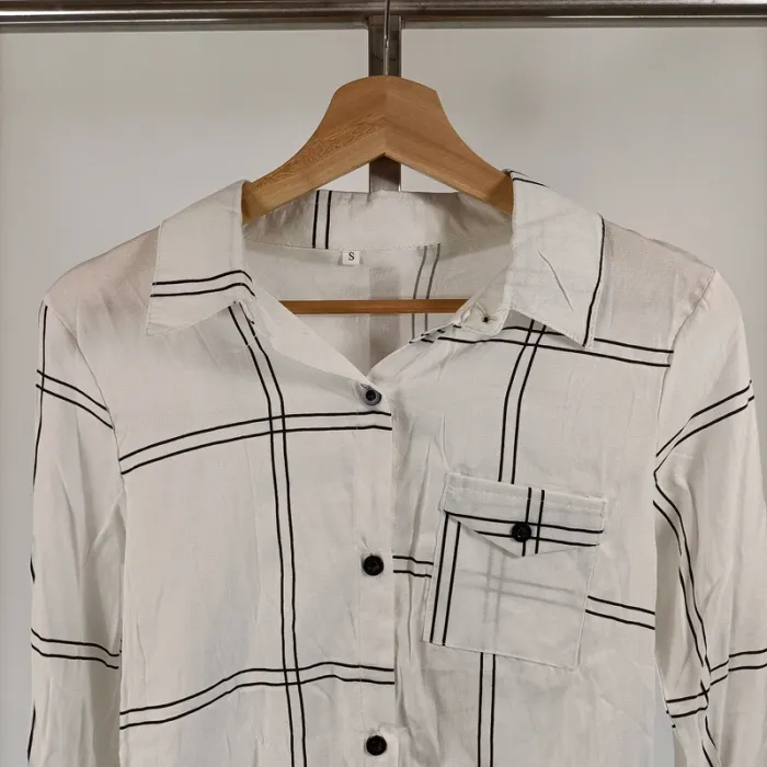 Chemise blanche à carreaux noirs - Taille S - A044 - photo numéro 2
