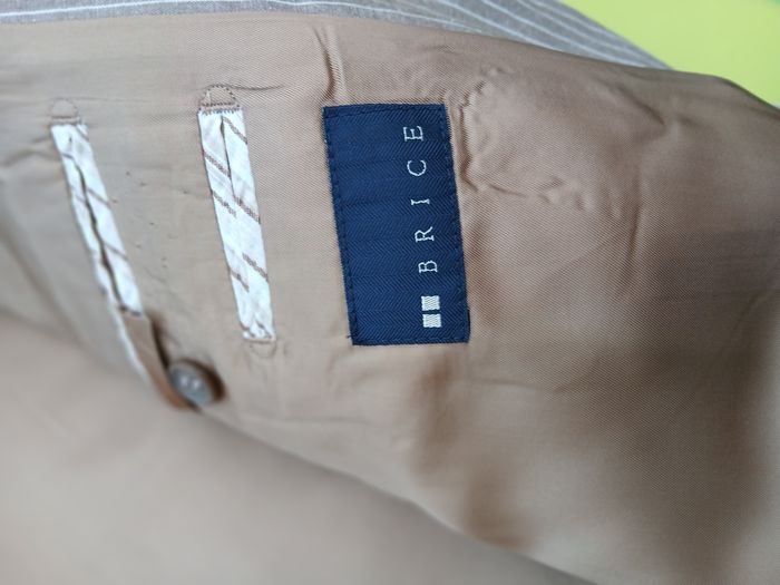Costume classique couleur beige, comme neuf. - photo numéro 4